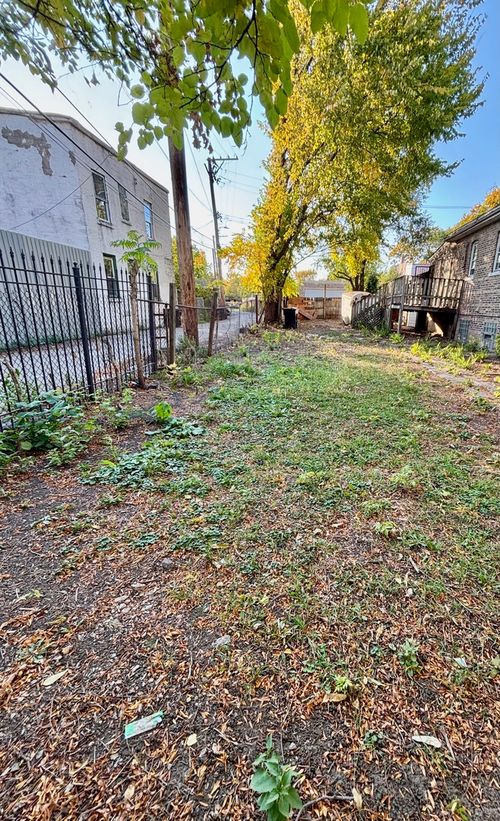 818 S Kilbourn Ave, Chicago, IL, 60624-3413 | Card Image