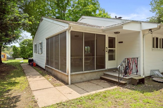 11 Deerbrook Rd, House other with 3 bedrooms, 2 bathrooms and 4 parking in Norwich CT | Image 6