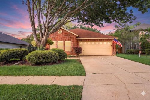 331 Stone Pt, New Braunfels, TX, 78130-2418 | Card Image