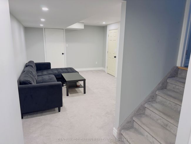 94 Snowling Dr, House attached with 6 bedrooms, 4 bathrooms and 2 parking in Ajax ON | Image 38