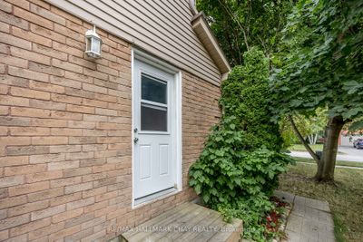 51 Hadden Cres, Home with 2 bedrooms, 2 bathrooms and 3 parking in Barrie ON | Image 2