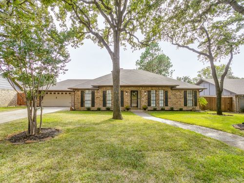 2917 Brookshire Dr, Grapevine, TX, 76051-3831 | Card Image