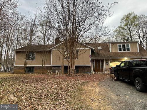 3587 Monarch Ln, Midland, VA, 22728-2443 | Card Image