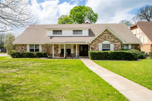 919 Green Hills Rd, Duncanville, TX, 75137-2020 | Card Image