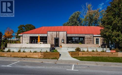 106 Bloomfield Main St, Bloomfield, ON, K0K1G0 | Card Image