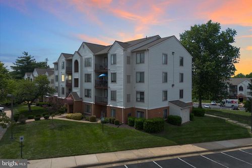 302-8383 Buttress Ln, MANASSAS, VA, 20110-7080 | Card Image