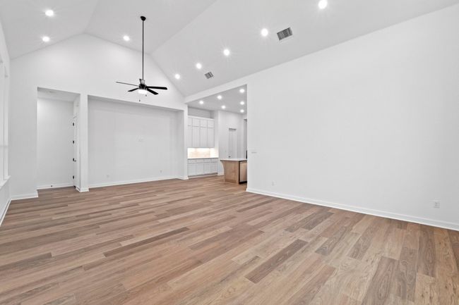 2113 Tobiano Trce, House other with 4 bedrooms, 4 bathrooms and 3 parking in Georgetown TX | Image 6