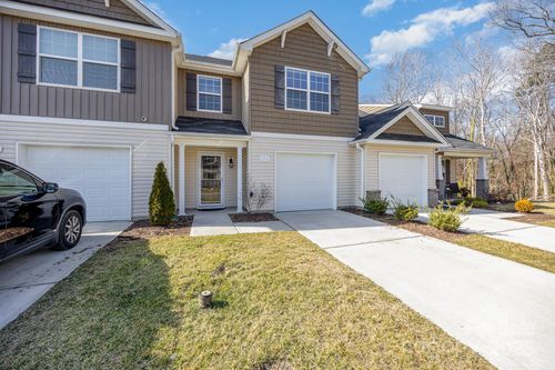 122 Red Plum Ln, Jamestown, NC, 27282-8867 | Card Image