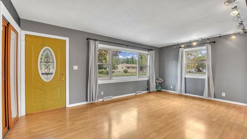 521 Prospect Avenue, Sheboygan Falls, WI, 53085 | Card Image