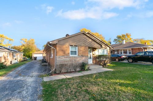 17107 California Ave, Hazel Crest, IL, 60429-1117 | Card Image
