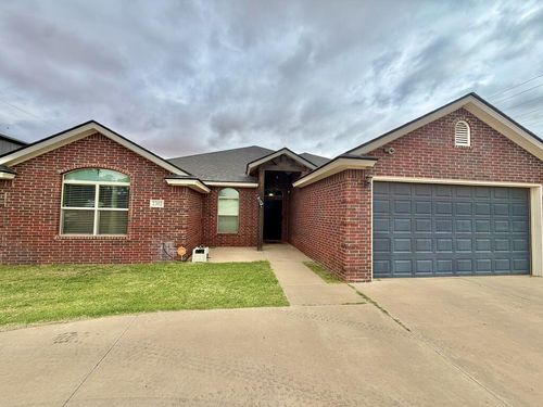 2302 Highland Dr, Lamesa, TX, 79331-4211 | Card Image
