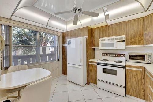 apt-c3-3101 Portofino Pt, Coconut Creek, FL, 33066-1229 | Card Image