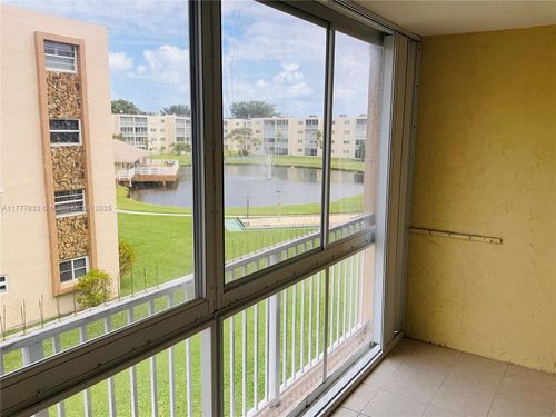 apt-302-201 Se 11th Ter, Dania Beach, FL, 33004-4435 | Card Image