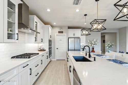 11266 N Gemini Dr, Oro Valley, AZ, 85742-7916 | Card Image