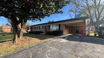 3230 25th Street Ne, House other with 3 bedrooms, 1 bathrooms and null parking in Hickory NC | Image 1