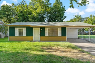 1103 W End Avenue, House other with 2 bedrooms, 1 bathrooms and null parking in Clarksville TX | Image 1