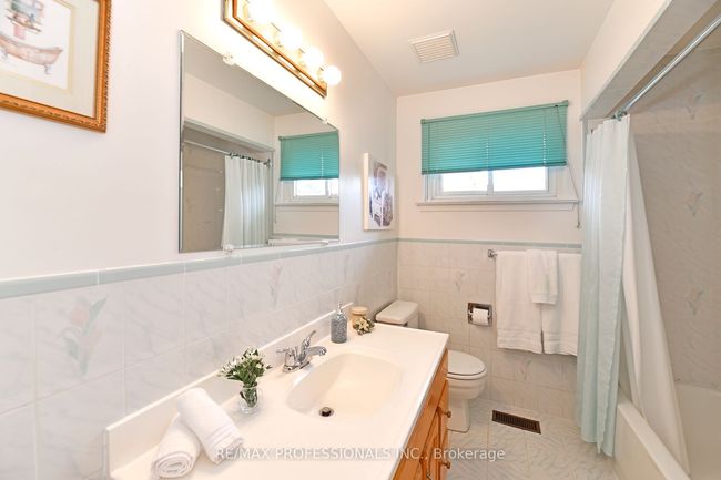 11 Pegasus Trail, House other with 3 bedrooms, 2 bathrooms and 1 parking in Scarborough ON | Image 23