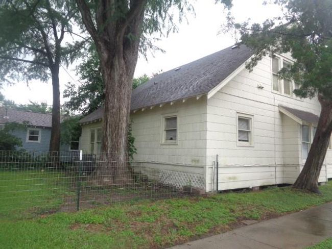 3230 Ohio St, Home with 3 bedrooms, 2 bathrooms and null parking in Baytown TX | Image 5
