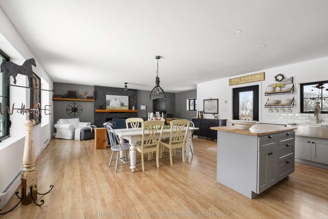 320 Sweets Corners Rd, House other with 3 bedrooms, 2 bathrooms and 10 parking in Lyndhurst ON | Image 11
