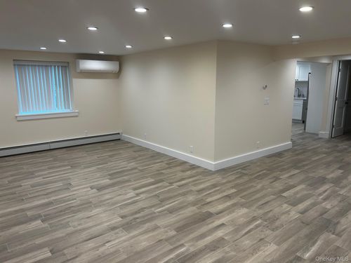 garden-65 Linwood Rd N, Port Washington, NY, 11050-1439 | Card Image