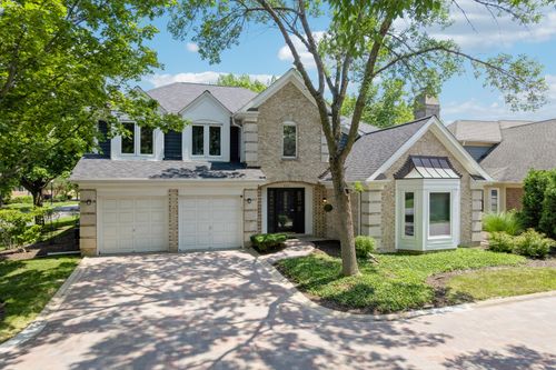 327 Rivershire Ct, Lincolnshire, IL, 60069-3815 | Card Image