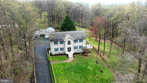 114 Moore Ln, GAP, PA, 17527-9039 | Card Image