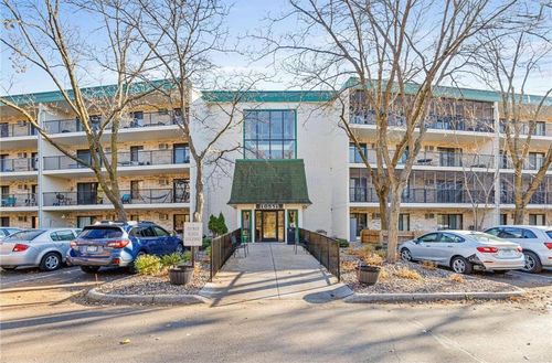 apt-315-10531 Cedar Lake Rd, Minnetonka, MN, 55305-3323 | Card Image
