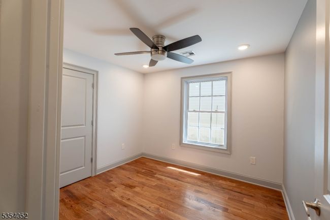 90 Seaview Ave, Home with 6 bedrooms, 4 bathrooms and null parking in Jersey City NJ | Image 31