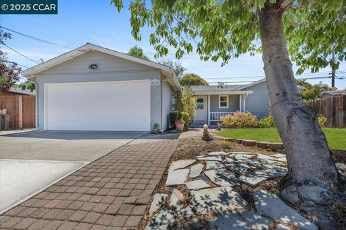 5555 Alabama Dr, Concord, CA, 94521-4106 | Card Image