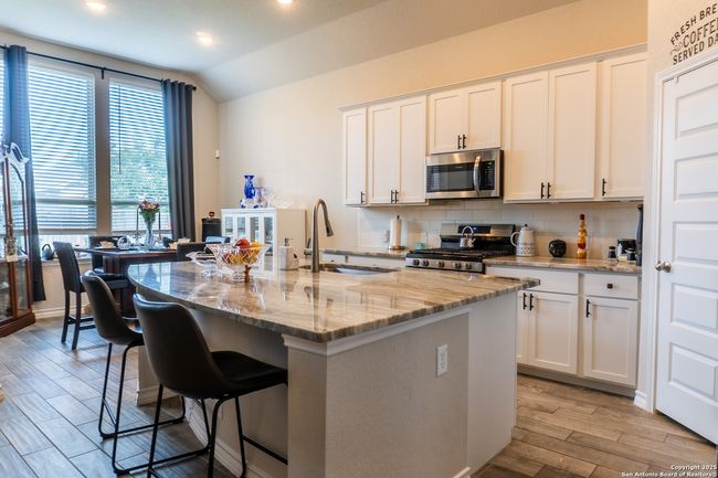 10242 Nate Range, House other with 4 bedrooms, 3 bathrooms and null parking in San Antonio TX | Image 7