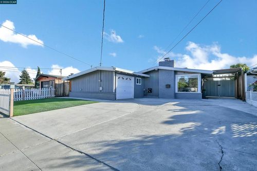 26827 Peterman Ave, Hayward, CA, 94545-4325 | Card Image