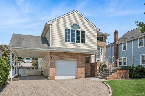 62 Crosby Ave, Albertson, NY, 11507-1834 | Card Image