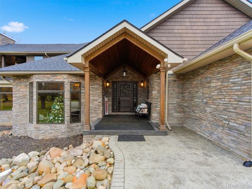 3316 W Newark Rd, Lapeer, MI, 48446-9448 | Card Image