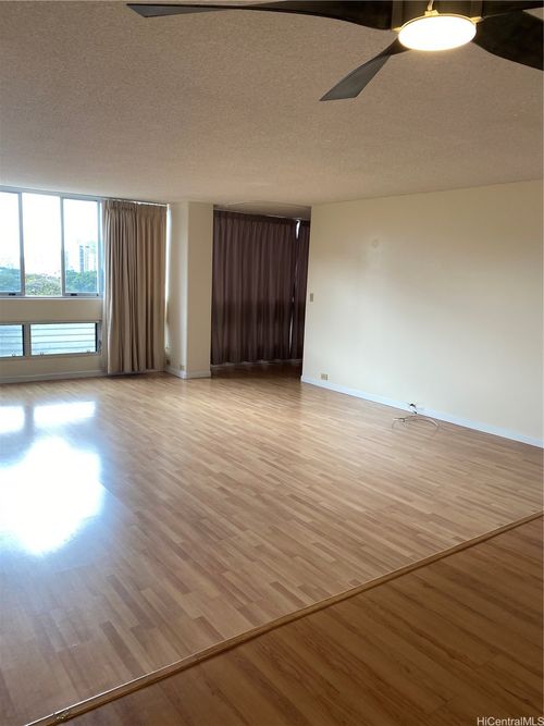 apt-606-1212 Punahou St, Honolulu, HI, 96826-1021 | Card Image