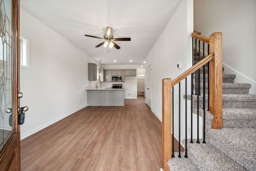 869 Dogwood Trl, Clarksville, TN, 37042-5043 | Card Image