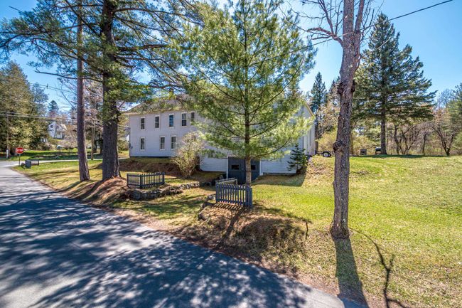 75 Elm St, House other with 5 bedrooms, 2 bathrooms and null parking in Whitefield NH | Image 4