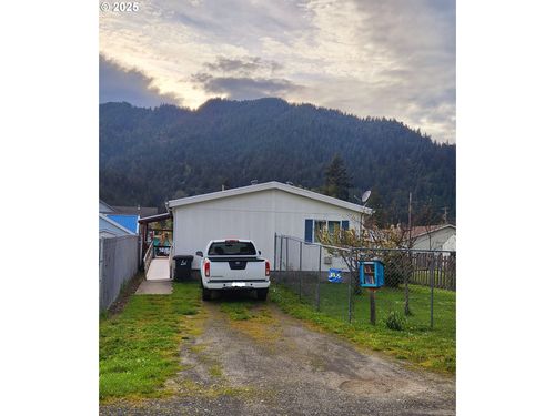 631 2nd Ave, Powers, OR, 97466-9734 | Card Image