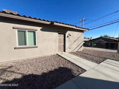 37 W Lester Street, Tucson, AZ, 85705 | Card Image