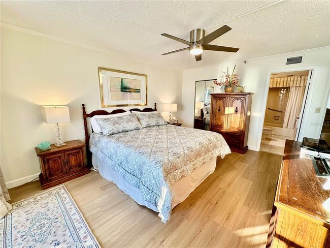 APT-501 - 15462 Gulf Blvd, Condo with 2 bedrooms, 2 bathrooms and null parking in MADEIRA BEACH FL | Image 13