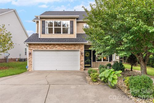 16 Holmes Ln, Arden, NC, 28704-6610 | Card Image