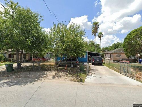 35 Jo Ann Ln, Brownsville, TX, 78520-4520 | Card Image