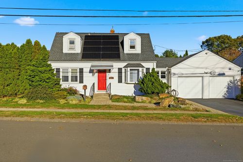 23 Utica St, Milford, CT, 06461-2924 | Card Image