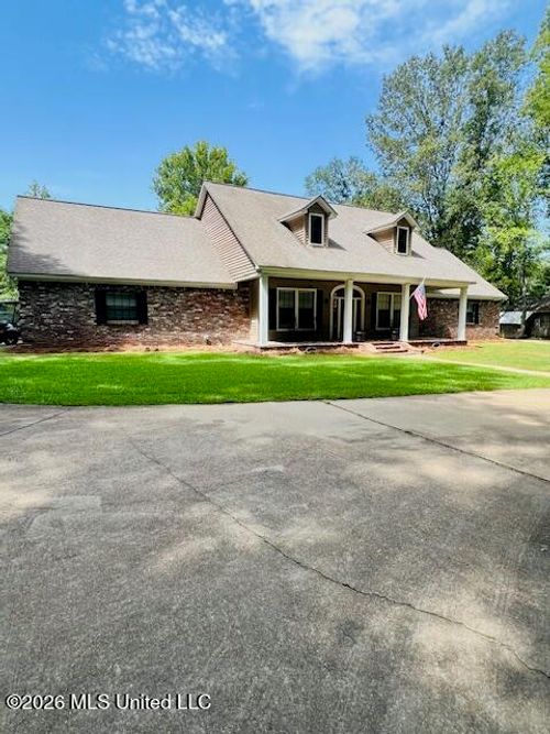 537 N Springlake Circle, Terry, MS, 39170 | Card Image