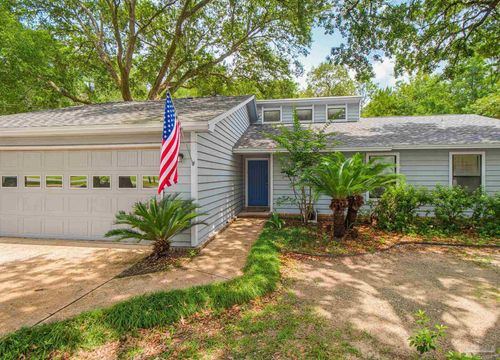 5682 Windsong Dr, Milton, FL, 32570 | Card Image
