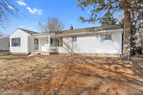 30456 West Rd, New Boston, MI, 48164-9472 | Card Image