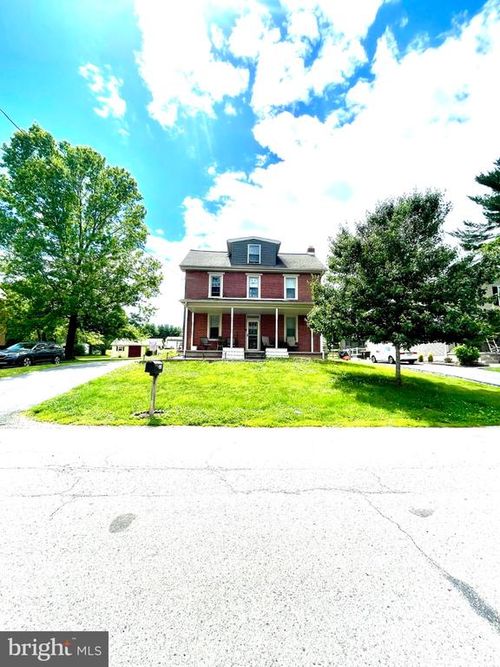 111 Centennial St, COLLEGEVILLE, PA, 19426-1811 | Card Image