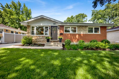 528 Kipling Ct, Wheaton, IL, 60187-5790 | Card Image
