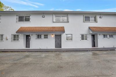 3 - 4408 W 12th Ln, Townhouse with 2 bedrooms, 2 bathrooms and null parking in Hialeah FL | Image 1