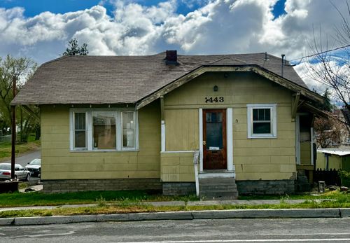 1443 Oregon Avenue, Klamath Falls, OR, 97601 | Card Image