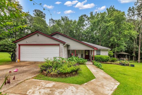 3360 Knob Oaks Dr, Huntsville, TX, 77340-8932 | Card Image